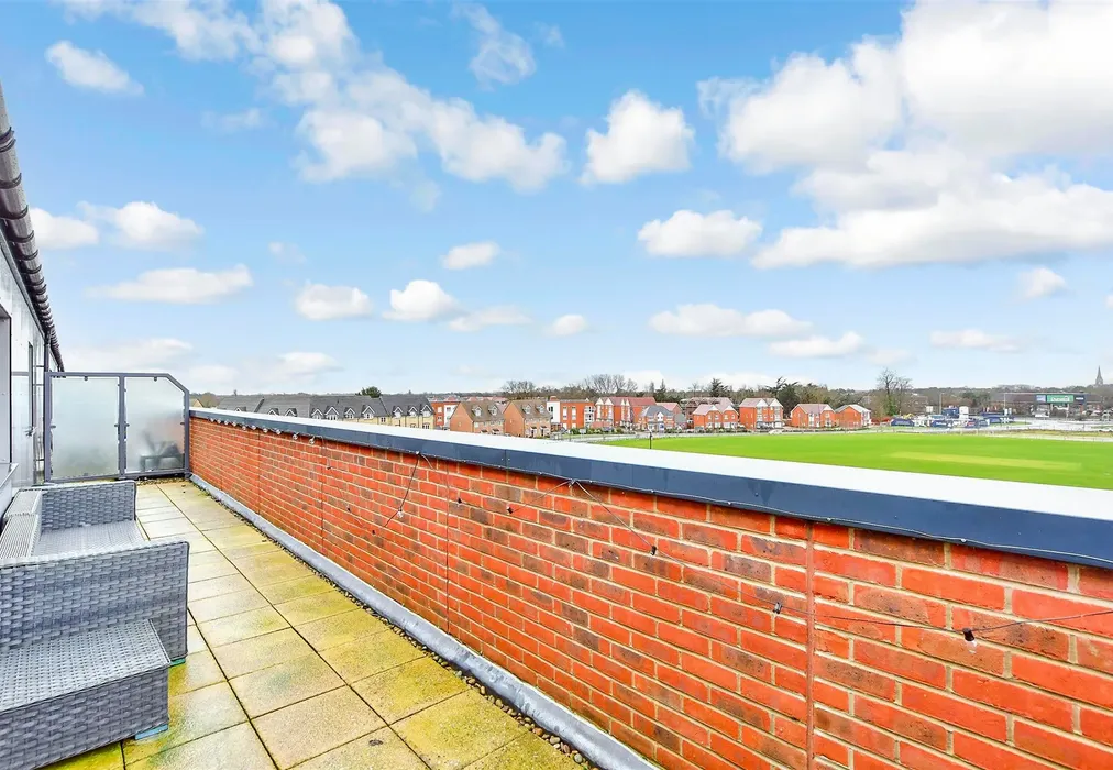 Balcony / Terrace - Longacres Way, Chichester, West Sussex - Wards of Kent