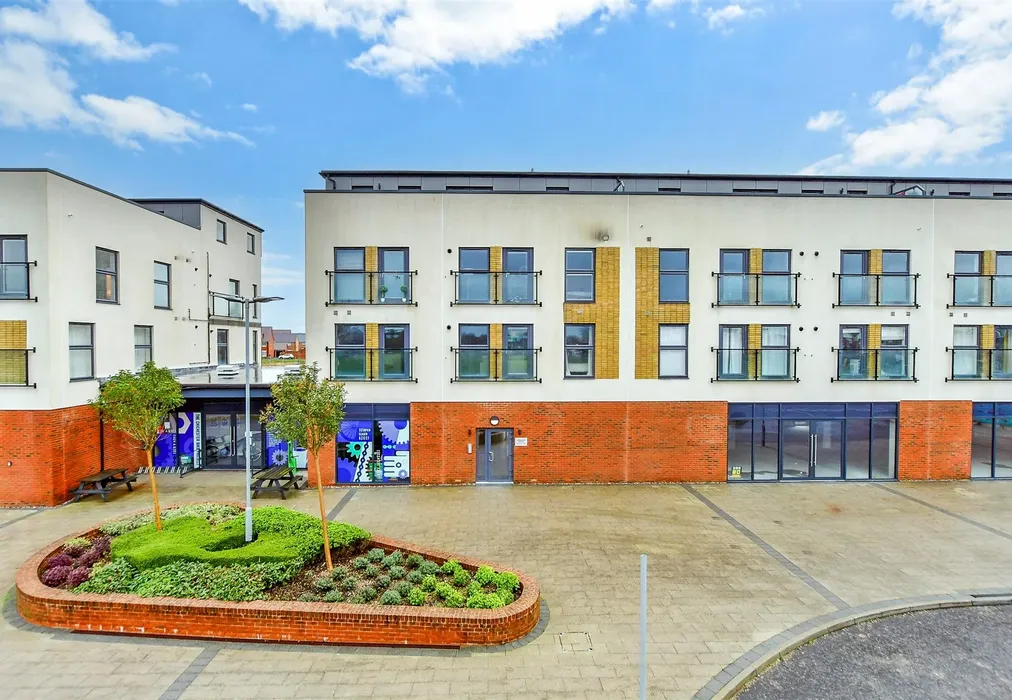 External (Web) - Longacres Way, Chichester, West Sussex - Wards of Kent
