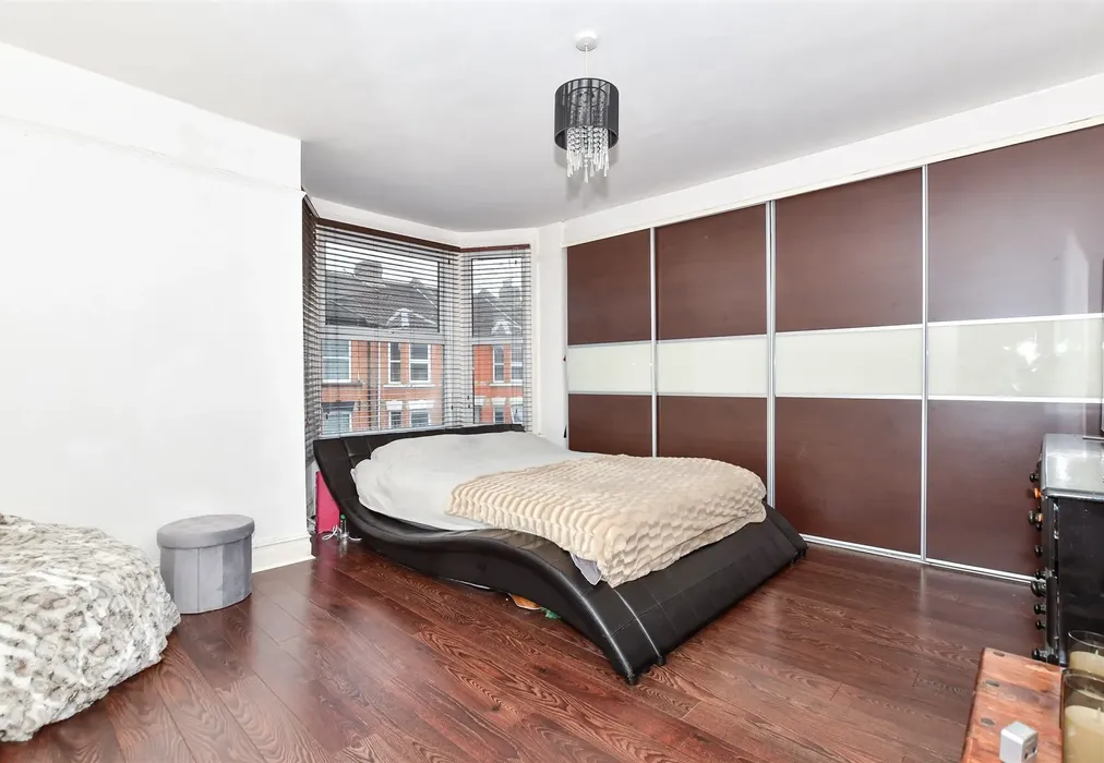 Bedroom 1 - Linden Road, Gillingham, Kent - Wards of Kent