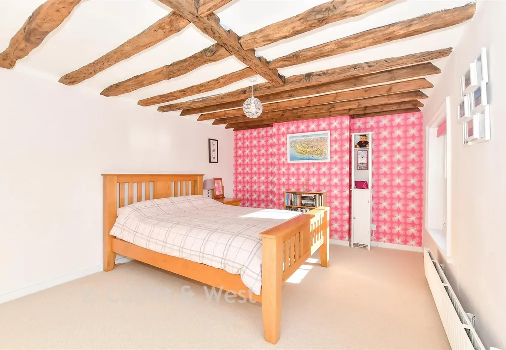 Bedroom 2 - Cripplegate Lane, Southwater, Horsham, West Sussex - Wards of Kent