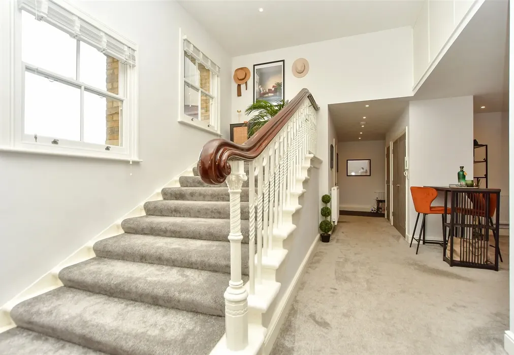 Internal Feature - High Street, Chatham, Kent - Wards of Kent