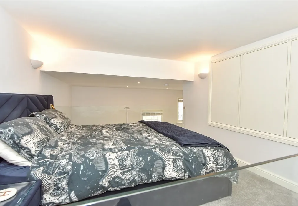 Bedroom - High Street, Chatham, Kent - Wards of Kent