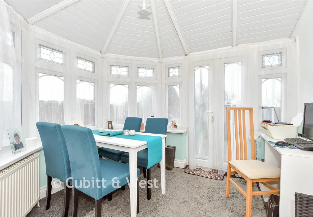 Dining Area - Drift Lane, Selsey, West Sussex - Wards of Kent