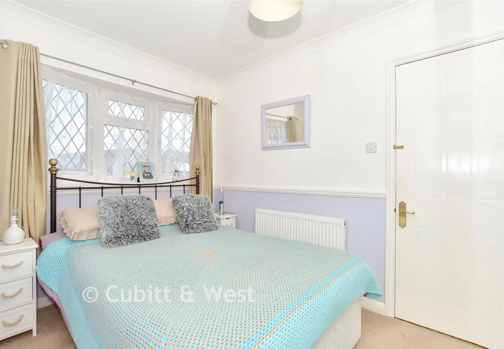 Bedroom 2 - Drift Lane, Selsey, West Sussex - Wards of Kent