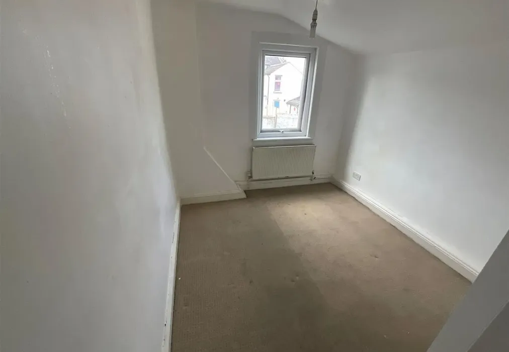 Bedroom - Wellington Street, Gravesend, Kent - Wards of Kent