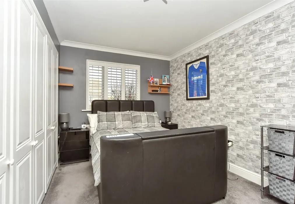 Bedroom 1 - Anatase Close, Sittingbourne, Kent - Wards of Kent