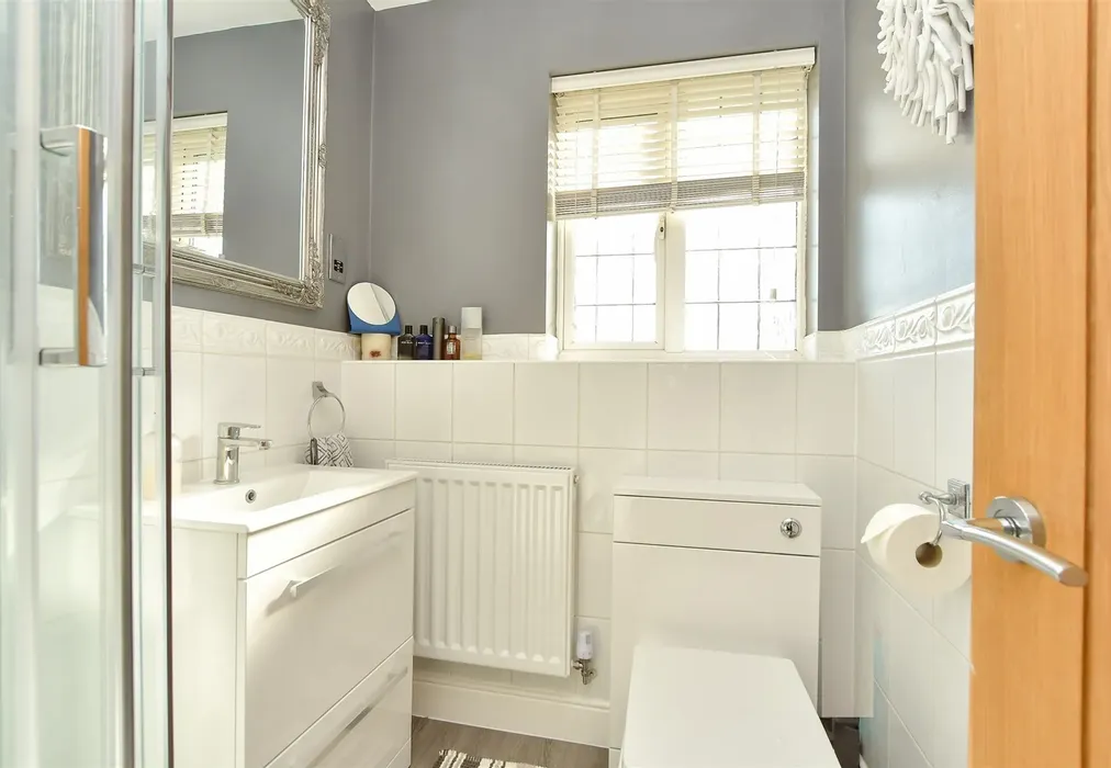 En-Suite Shower Room - Anatase Close, Sittingbourne, Kent - Wards of Kent