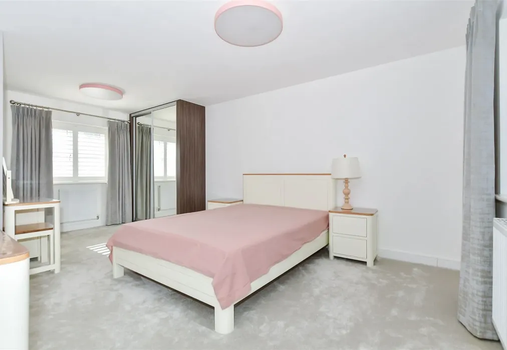Bedroom 1 - Seymour Drive, Marden, Marden, Kent - Wards of Kent