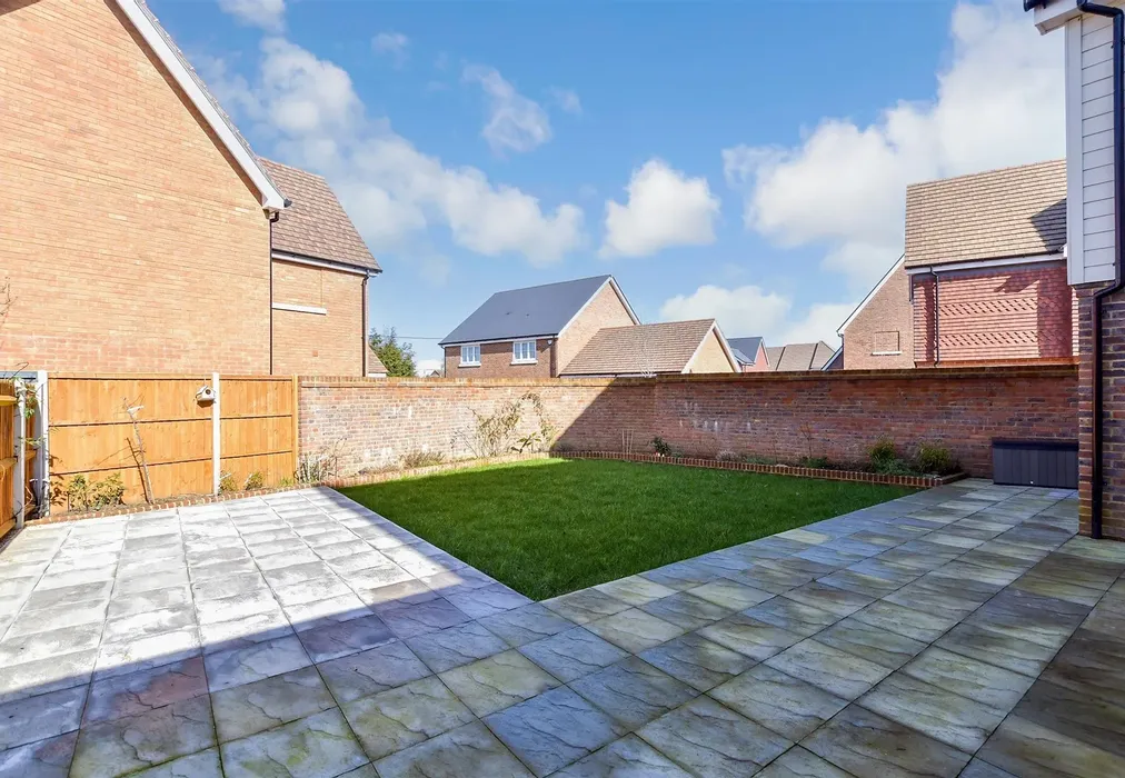 Rear Garden - Seymour Drive, Marden, Marden, Kent - Wards of Kent