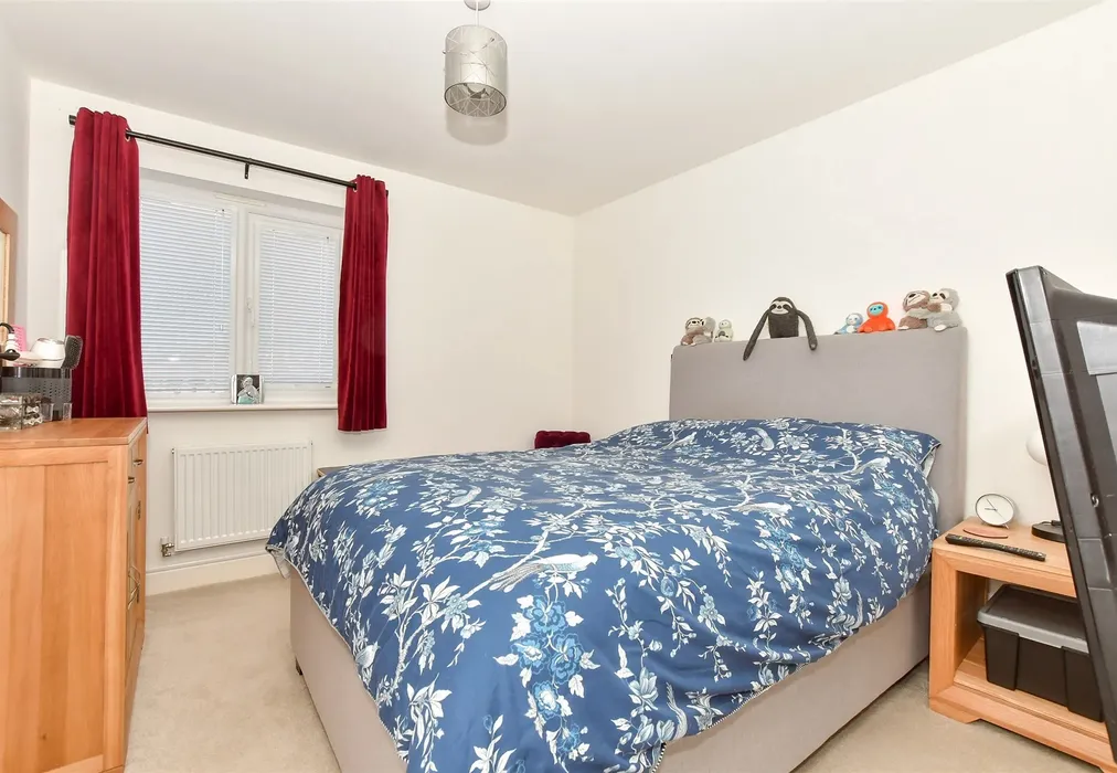 Bedroom 1 - Leo Road, Margate, Kent - Wards of Kent