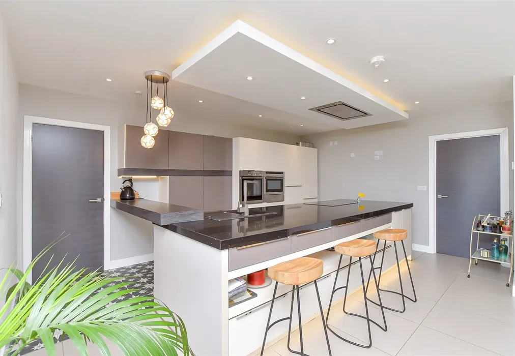 Kitchen/Dining Area - Havenstreet Main Road, Havenstreet, Ryde, Isle of Wight - Wards of Kent