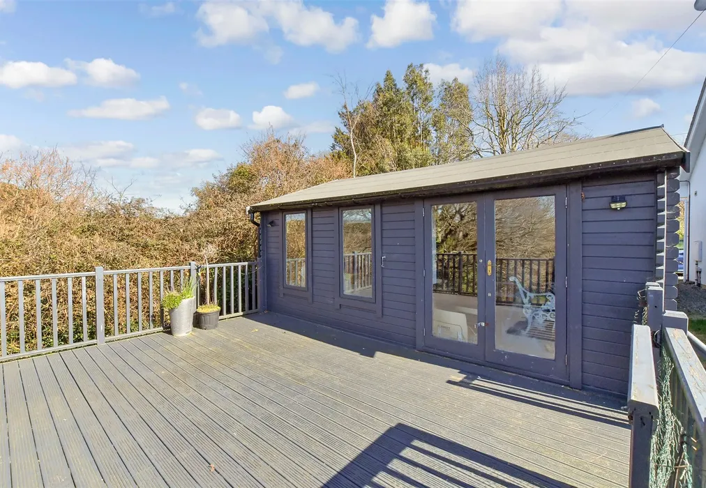 Workshop/Outbuildings - Havenstreet Main Road, Havenstreet, Ryde, Isle of Wight - Wards of Kent