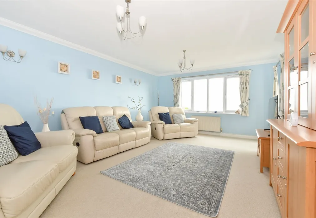 Lounge - Northcliff Gardens, Shanklin, Isle of Wight - Wards of Kent