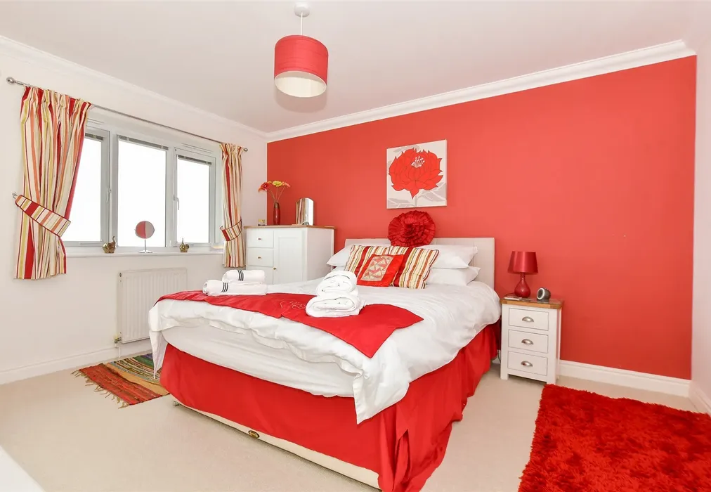 Bedroom 2 - Northcliff Gardens, Shanklin, Isle of Wight - Wards of Kent