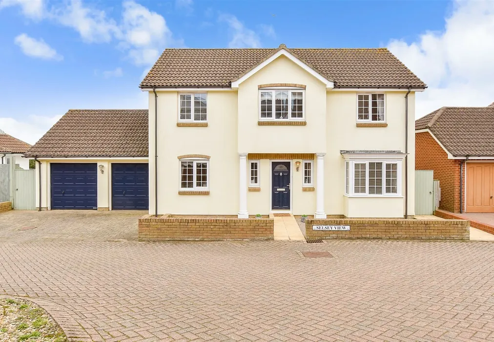 Front Elevation - Northcliff Gardens, Shanklin, Isle of Wight - Wards of Kent