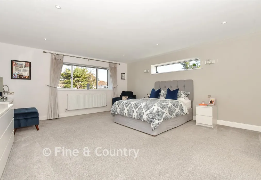 Bedroom 2 - Lindenthorpe Road, Broadstairs, Kent - Wards of Kent