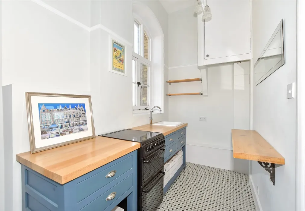 Kitchen - Victoria Parade, Ramsgate, Kent - Wards of Kent