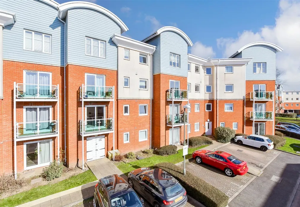 External (Web)* - Goodworth Road, Redhill, Surrey - Wards of Kent