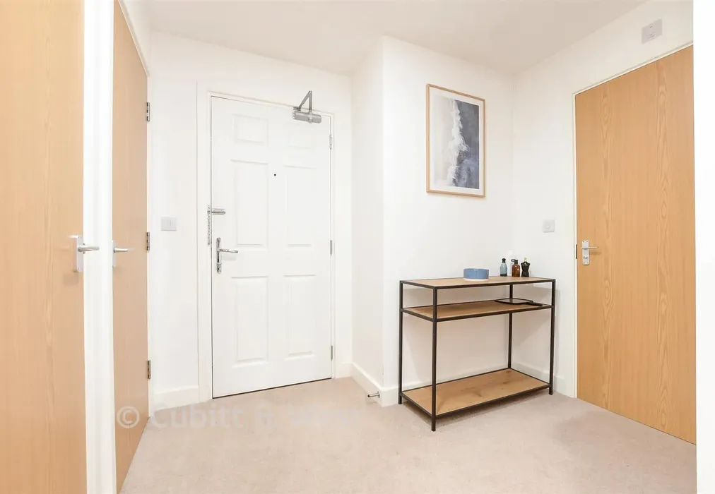 Entrance Hall - Shetland Close, Cranleigh, Surrey - Wards of Kent
