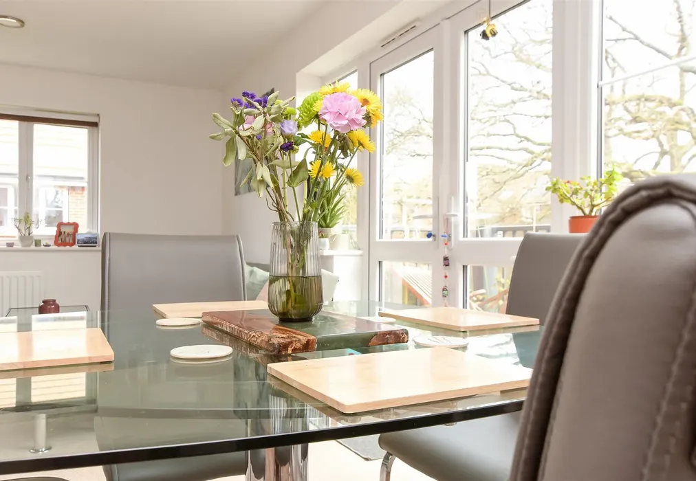 Internal Lifestyle Photograph - Shetland Close, Cranleigh, Surrey - Wards of Kent