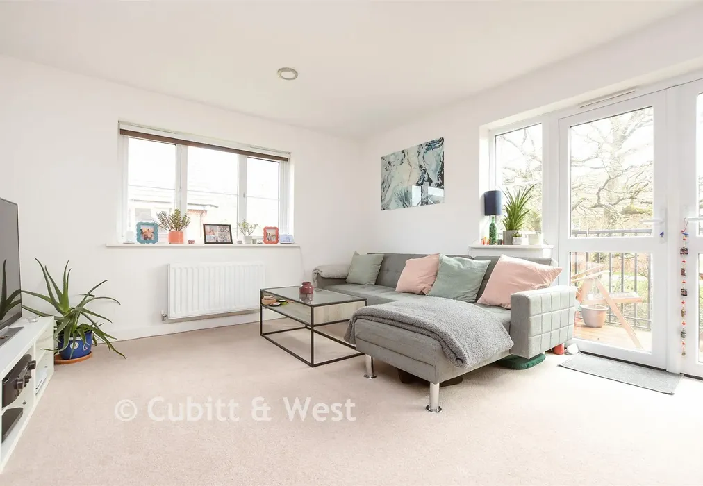 Lounge - Shetland Close, Cranleigh, Surrey - Wards of Kent
