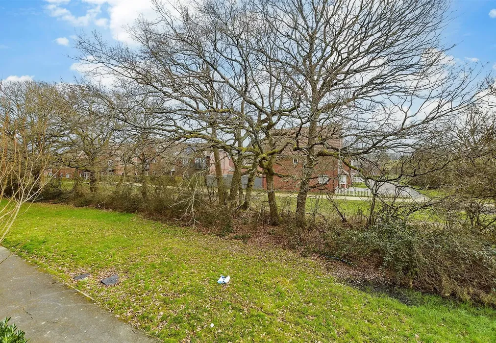 Views To Front - Shetland Close, Cranleigh, Surrey - Wards of Kent