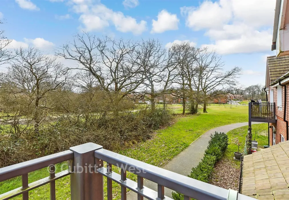 Views To Front - Shetland Close, Cranleigh, Surrey - Wards of Kent