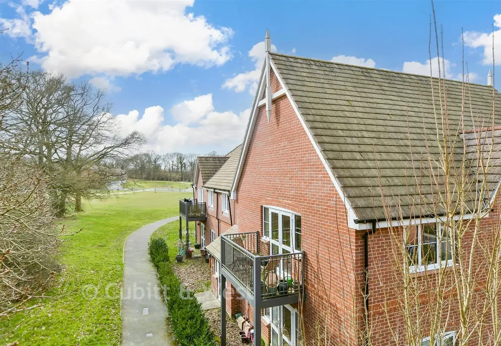 External (Web) - Shetland Close, Cranleigh, Surrey - Wards of Kent