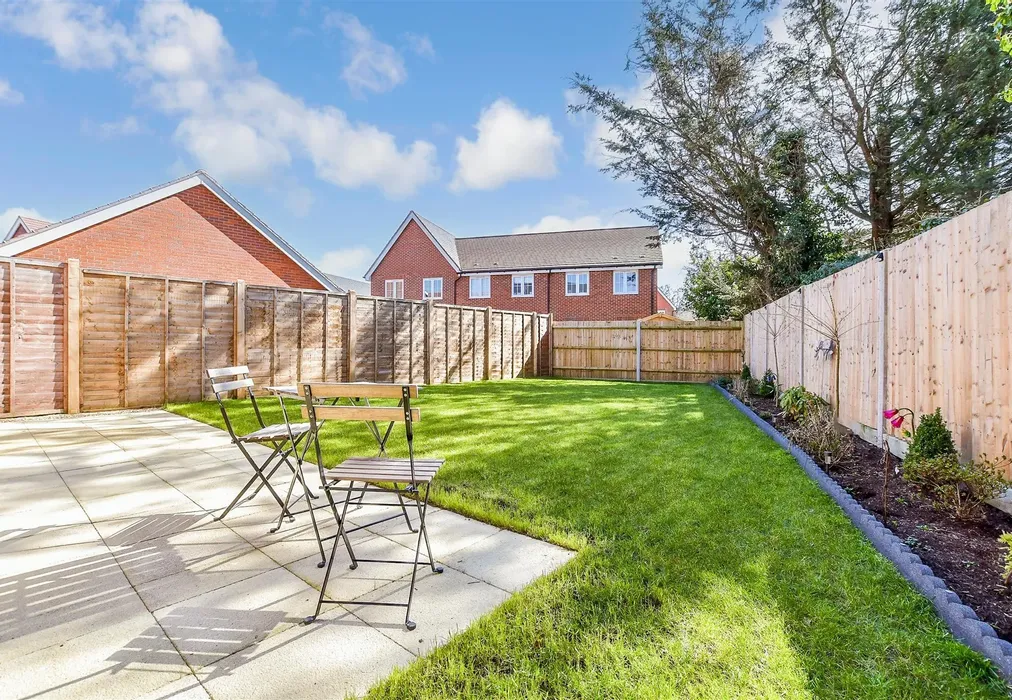 Patio / Decking - Long Strakes, Staplehurst, Tonbridge, Kent - Wards of Kent