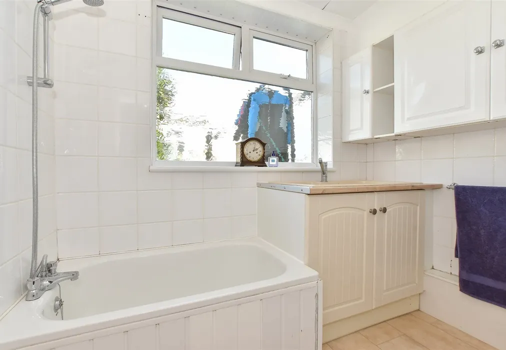 Shower Room - Wilton Park Road, Shanklin, Isle of Wight - Wards of Kent