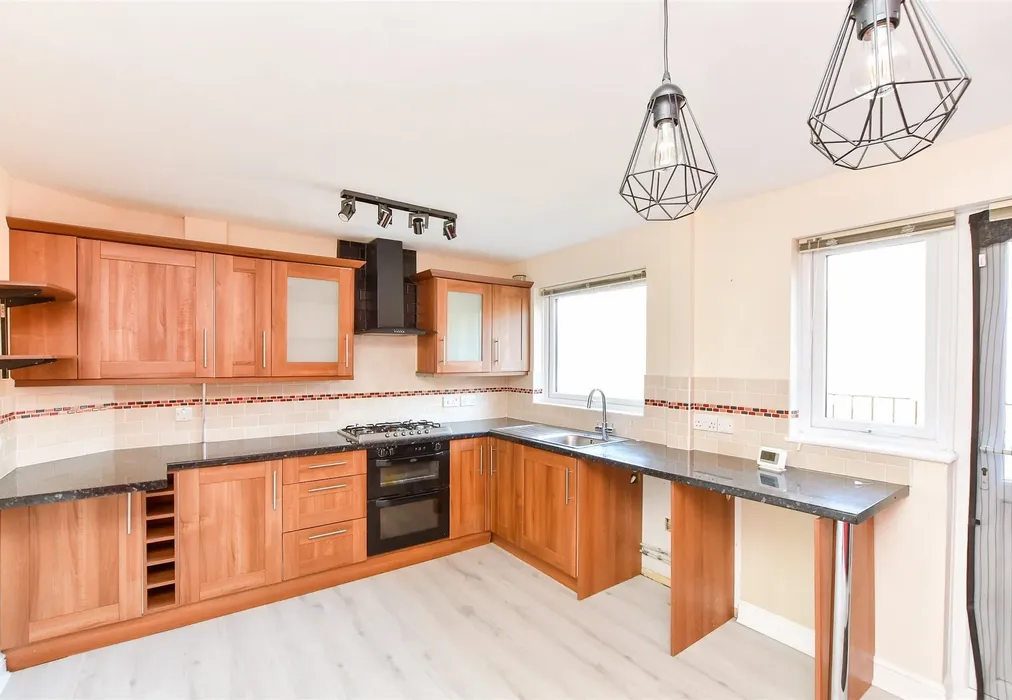 Kitchen/Diner - Green Way, Tunbridge Wells, Kent - Wards of Kent