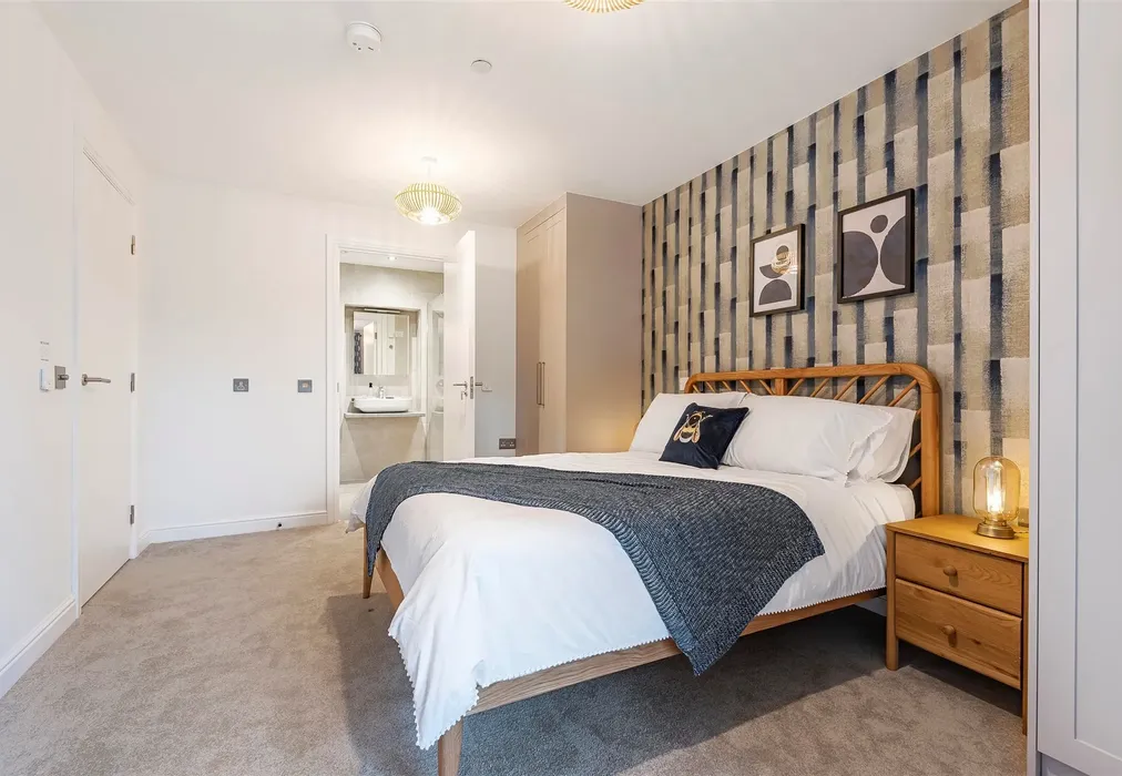 Bedroom Show Home - The Landings, Hazen Road, Kings Hill, Kent - Wards of Kent