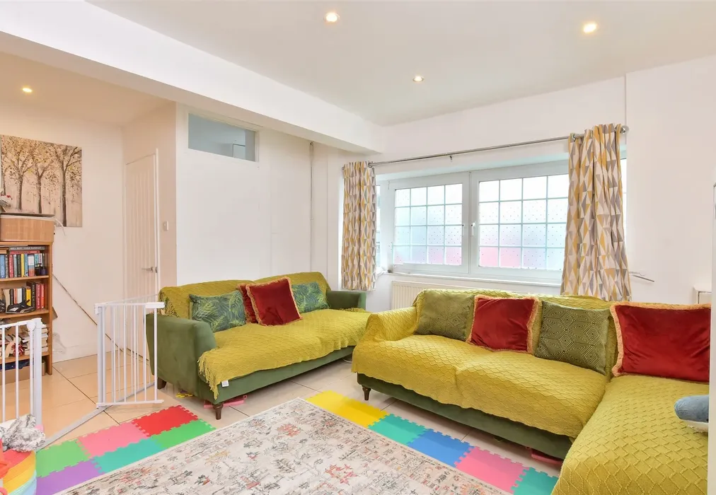 Lounge - Southover Street, Brighton, East Sussex - Wards of Kent