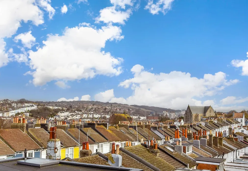 Views To Front - Southover Street, Brighton, East Sussex - Wards of Kent