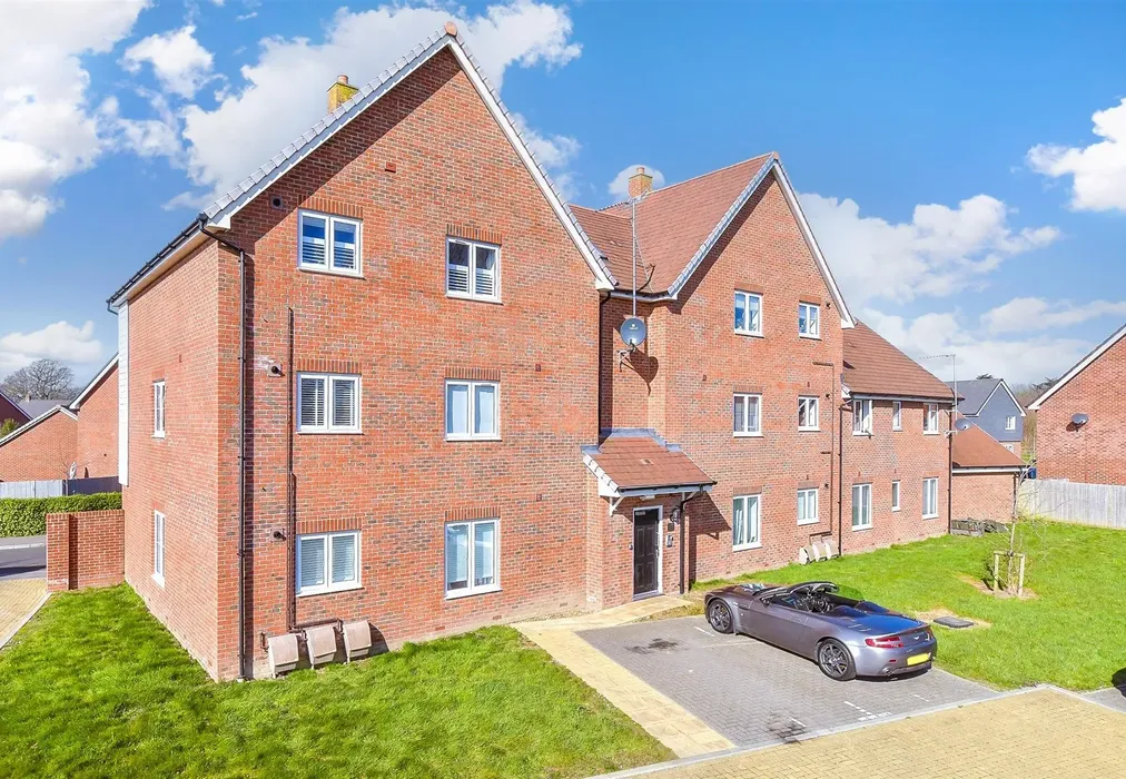 External (Web) - Peckham Chase, Eastergate, Chichester, West Sussex - Wards of Kent