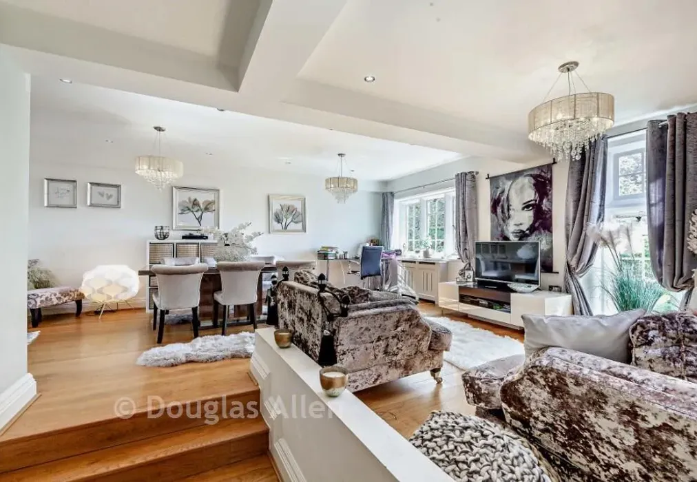 Lounge - The Galleries, Brentwood, Essex - Wards of Kent