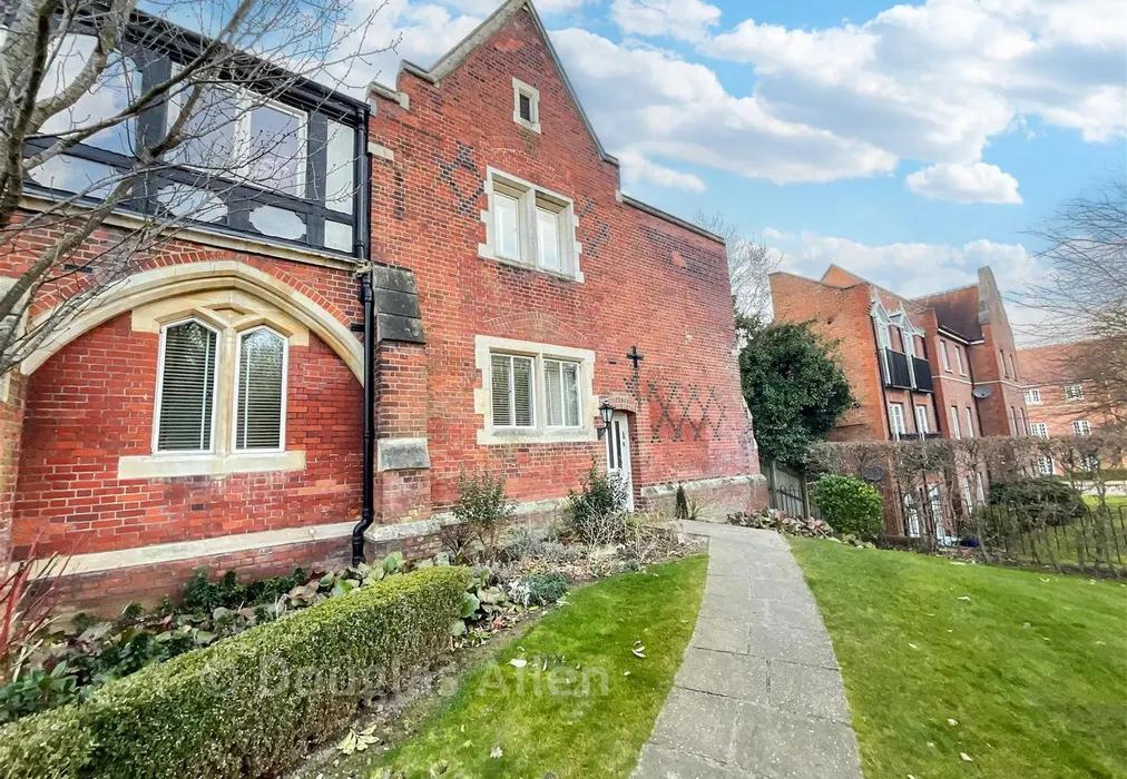 Front - The Galleries, Brentwood, Essex - Wards of Kent