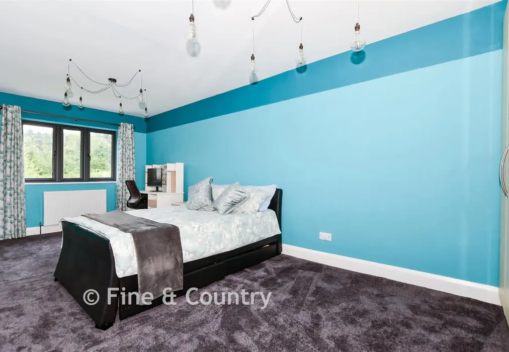 Bedroom 2 - Chaucer Mews, Upper Harbledown, Canterbury, Kent - Wards of Kent