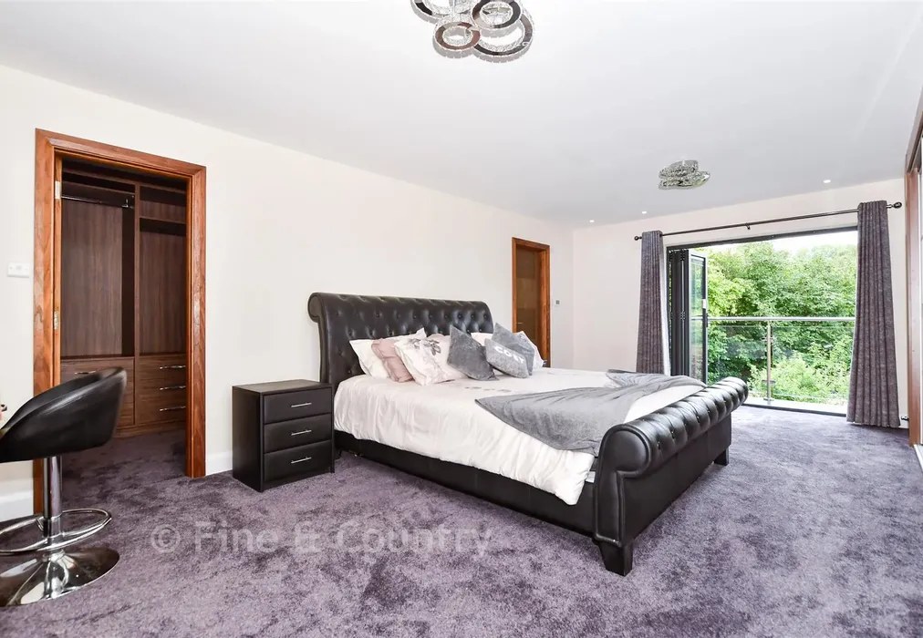 Main Bedroom - Chaucer Mews, Upper Harbledown, Canterbury, Kent - Wards of Kent