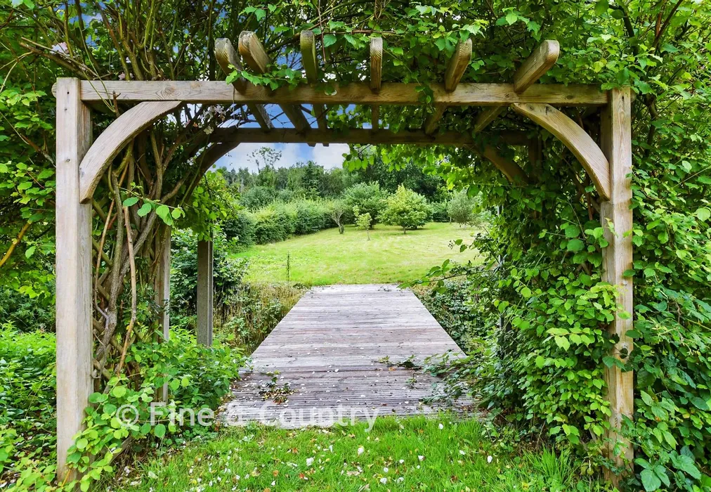 External Lifestyle Photograph - Chaucer Mews, Upper Harbledown, Canterbury, Kent - Wards of Kent