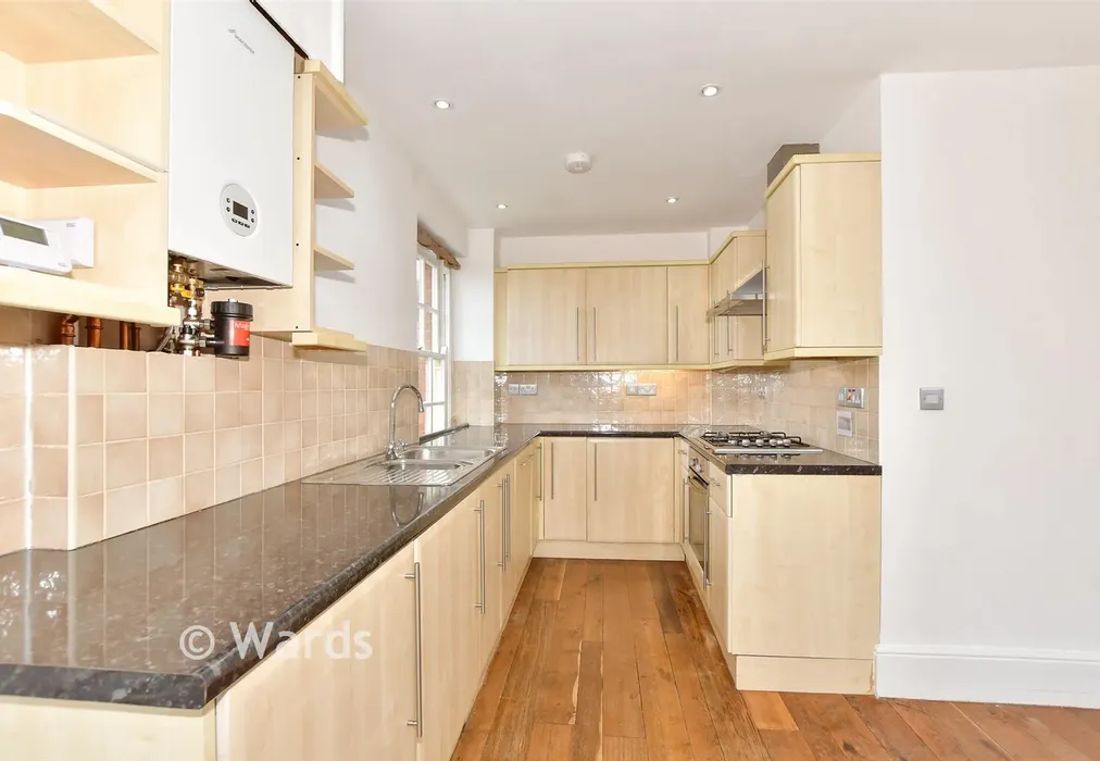 Lounge/Kitchen - West Cliff Road, Ramsgate, Kent - Wards of Kent