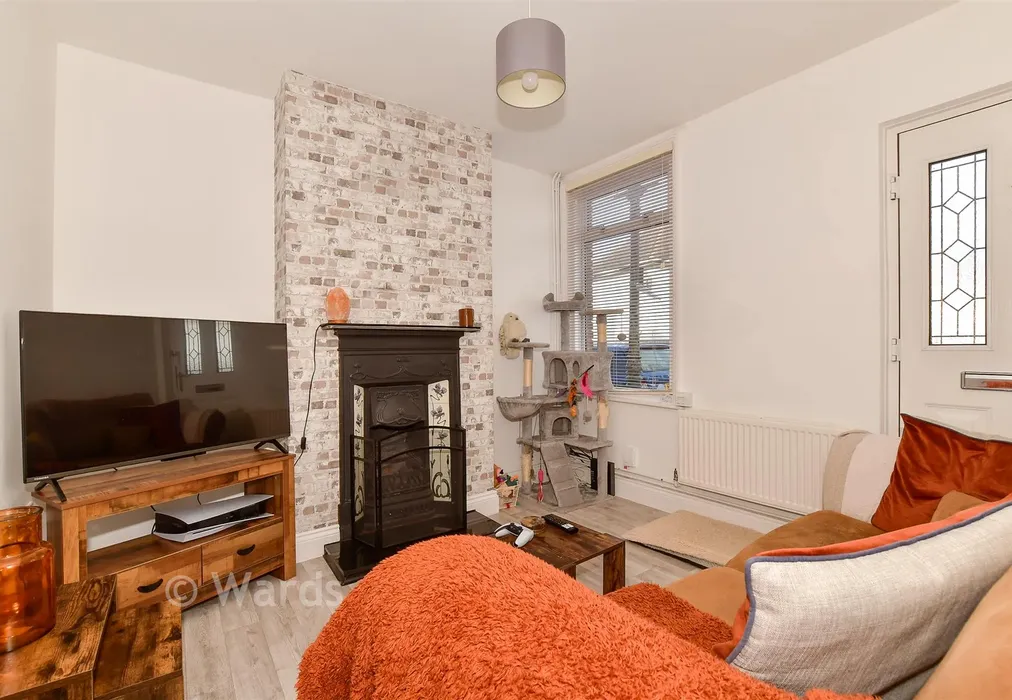 Lounge - Zealand Road, Canterbury, Kent - Wards of Kent