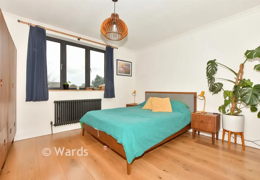 Bedroom 1 - Kings Avenue, Ramsgate, Kent - Wards of Kent