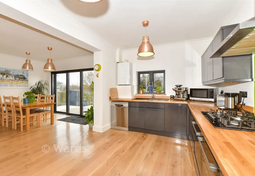 Kitchen - Kings Avenue, Ramsgate, Kent - Wards of Kent