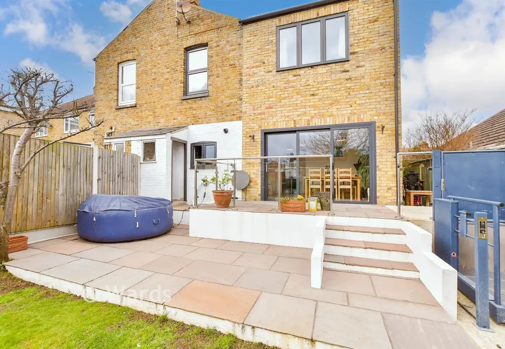 Patio / Decking - Kings Avenue, Ramsgate, Kent - Wards of Kent