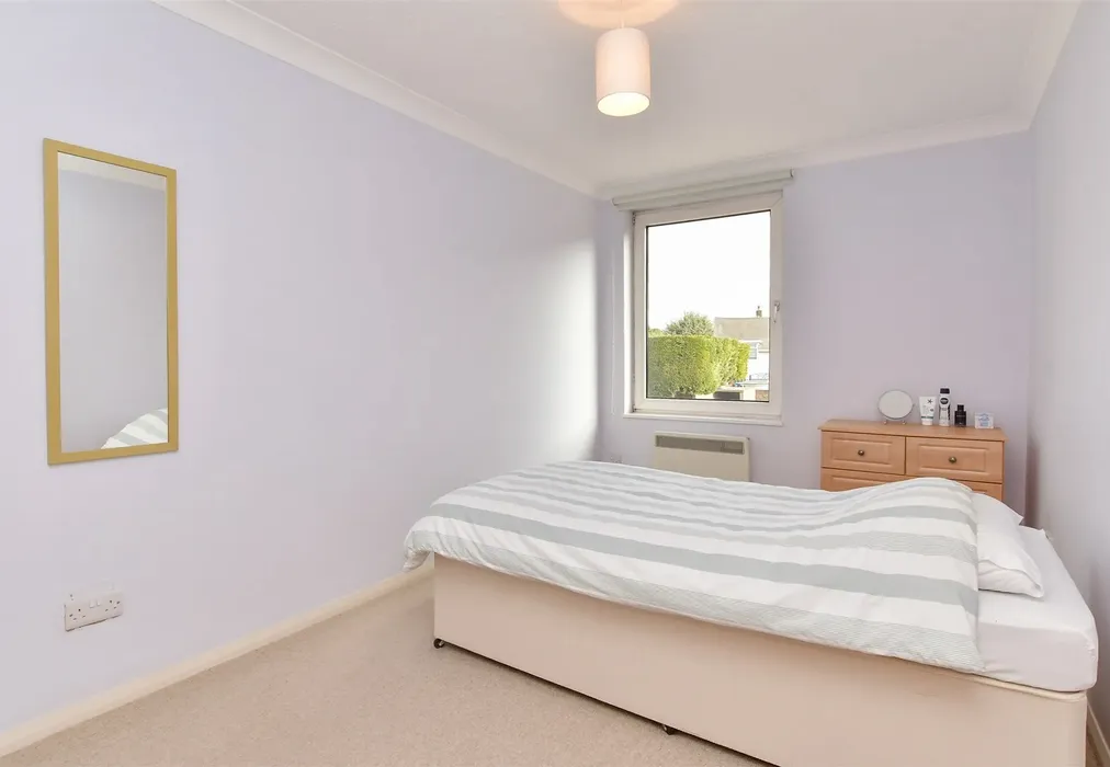 Bedroom - London Road, Brighton, East Sussex - Wards of Kent