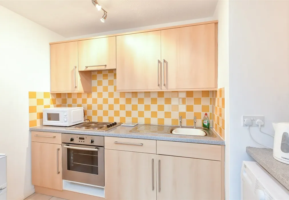 Kitchen - London Road, Brighton, East Sussex - Wards of Kent