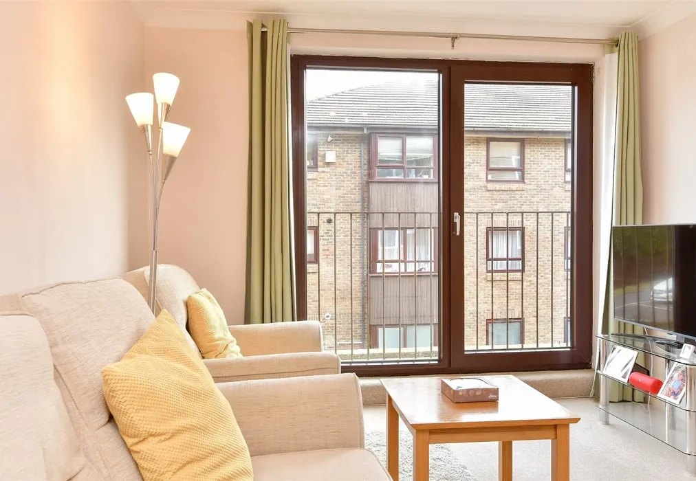 Internal Lifestyle Photograph - London Road, Brighton, East Sussex - Wards of Kent