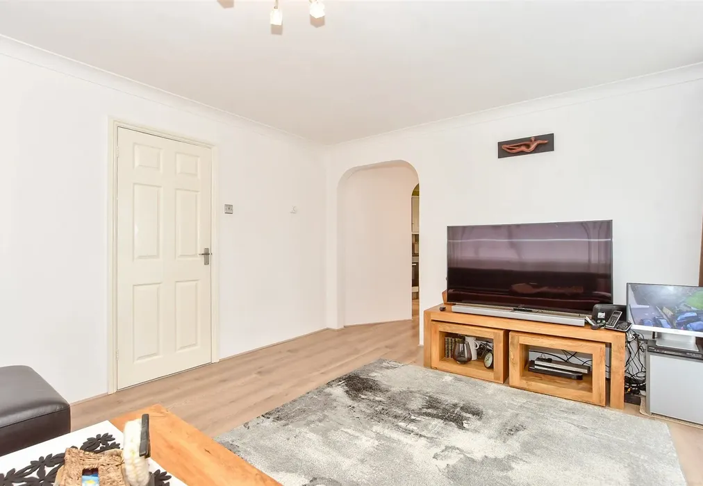 Lounge - Henderson Road, Southsea, Hampshire - Wards of Kent
