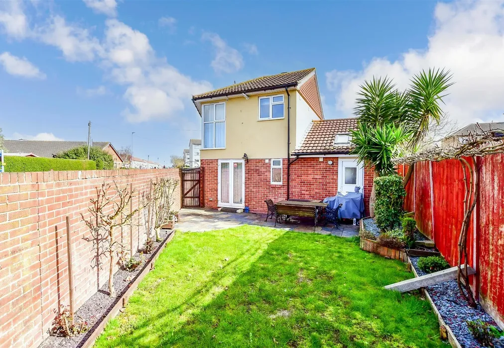 Rear Garden - Henderson Road, Southsea, Hampshire - Wards of Kent